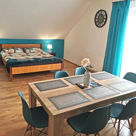 Ubytování v soukromí Przy Wiadukcie - *