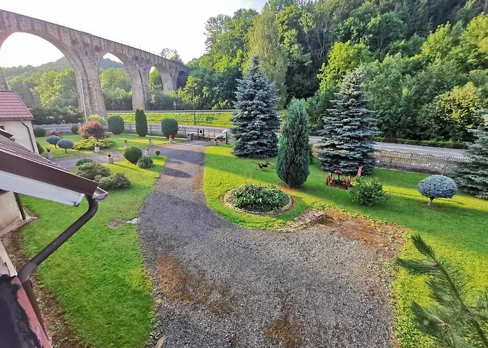 Przy Wiadukcie - * Lewin Klodzki