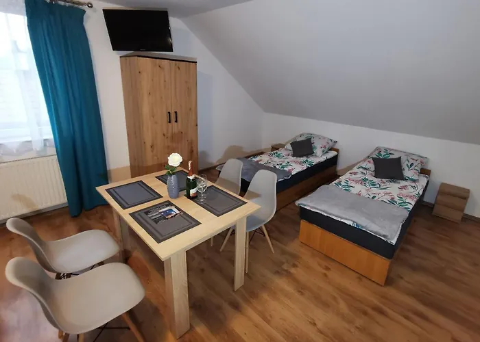 Przy Wiadukcie - Homestay Lewin Klodzki
