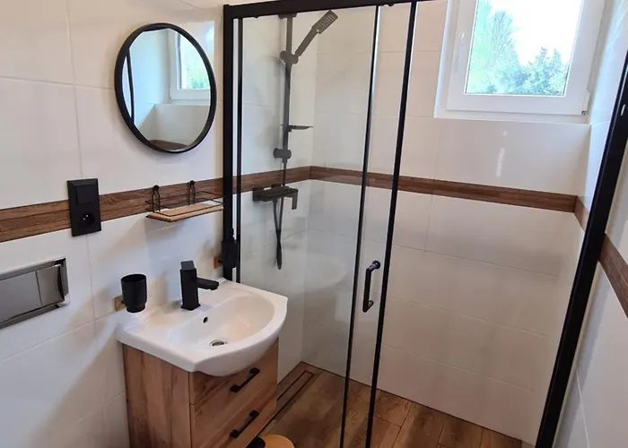 Homestay Przy Wiadukcie - *